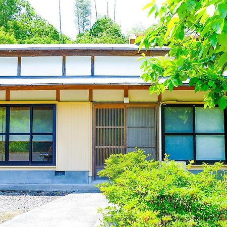 四万十川まで歩いて行ける 一棟まるっと貸し切りの宿 Gu Shimanto  Bagian luar foto