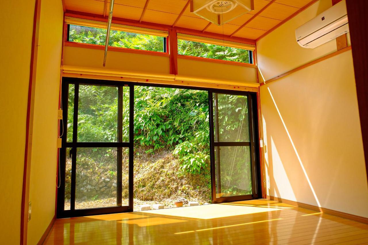四万十川まで歩いて行ける 一棟まるっと貸し切りの宿 Gu Shimanto  Bagian luar foto